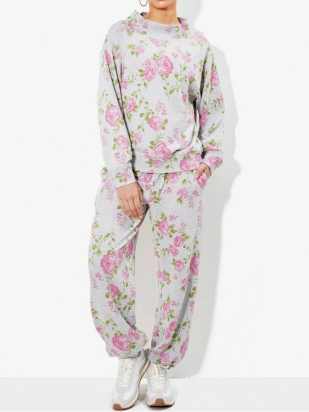 Wild Fable Sweatshirt & Jogger 2 Piece Set Gray Pink Floral Size Small NWT